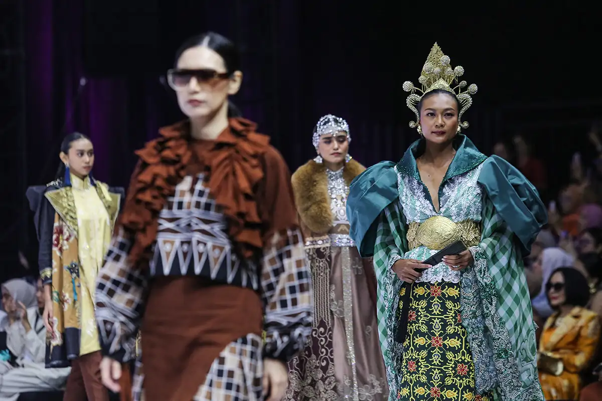Fashion Indonesia 2025: Tren Sustainable Fashion, Inovasi Desainer Lokal, dan Pasar Global